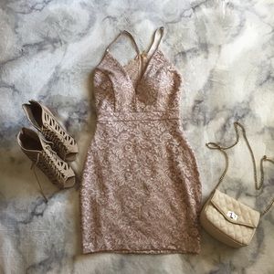 Windsor body con Lace glitter dress. M